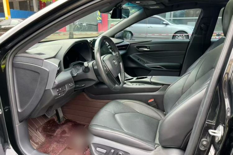 Used Toyota Avalon 2019 2.0L Luxury Edition China VI Standard Interior 3