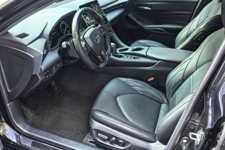 Used Toyota Avalon 2019 Dual-Engine 2.5L XLE Prestige Version China VI Standard Interior 4