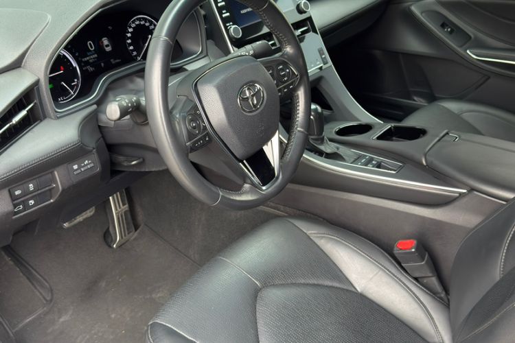 Used Toyota Avalon 2019 Dual-Engine 2.5L Luxury Edition China VI Standard Interior 4