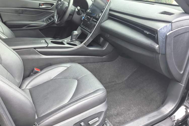 Used Toyota Avalon 2019 Dual-Engine 2.5L Luxury Edition China VI Standard Interior 5