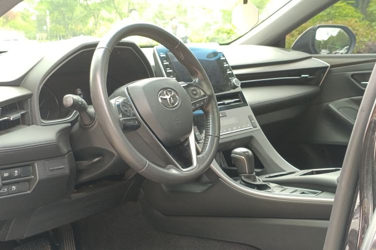 Used Toyota Avalon 2019 2.0L XLE Premium Edition China VI Interior 5
