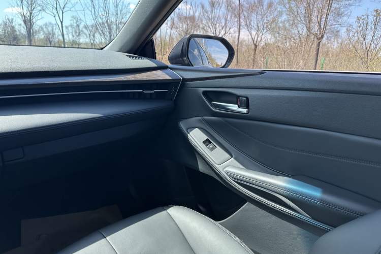 Used Toyota Avalon 2019 2.0L Ambition Edition China VI Interior 8