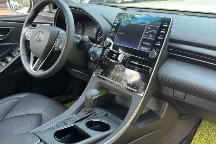 Used Toyota Avalon 2019 2.0L Luxury Edition China VI Standard Interior 8