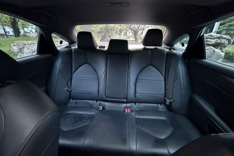 Used Toyota Avalon 2019 2.0L Luxury Edition China VI Standard Interior 8