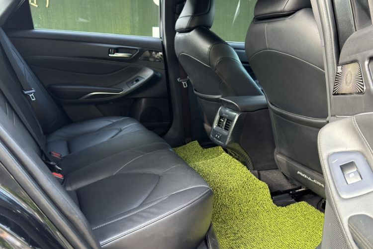Used Toyota Avalon 2019 2.0L Luxury Edition China VI Standard Interior 9