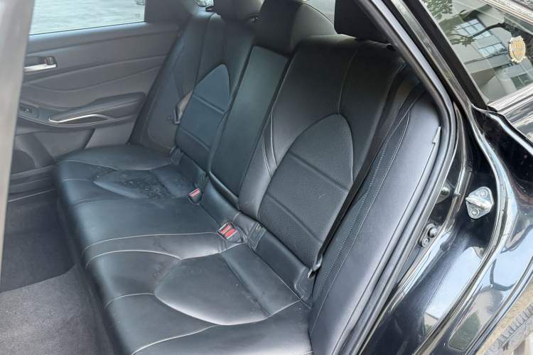 Used Toyota Avalon 2019 2.0L Luxury Edition China VI Standard Interior 9