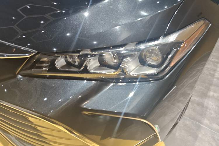 Used Toyota Avalon 2019 2.0L Luxury Edition China VI Standard Left Front Headlight