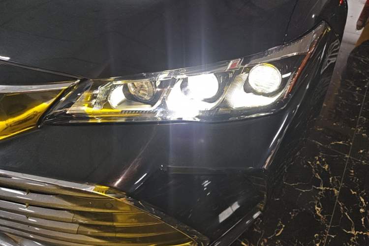 Used Toyota Avalon 2019 2.0L XLE Premium Edition China VI Left Front Headlight