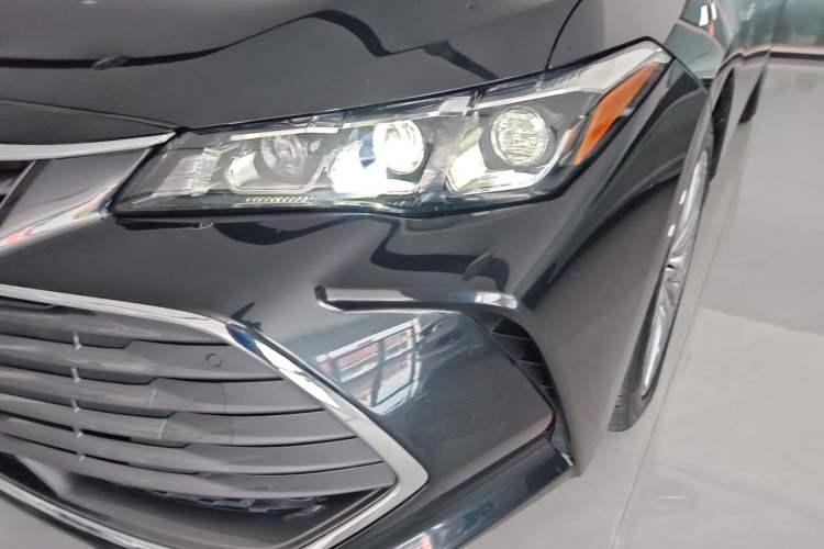 Used Toyota Avalon 2019 Dual-Engine 2.5L XLE Prestige Version China VI Standard Left Front Headlight