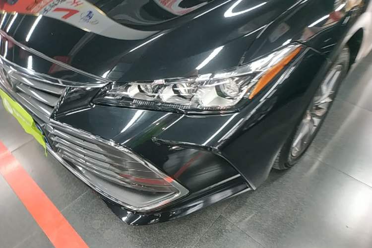 Used Toyota Avalon 2019 2.0L Ambition Edition China VI Left Front Headlight