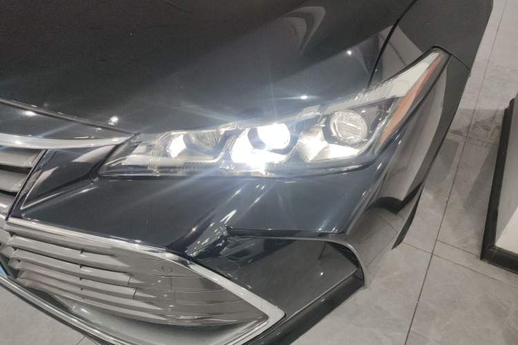 Used Toyota Avalon 2019 2.5L Ambition Version China VI Standard Left Front Headlight