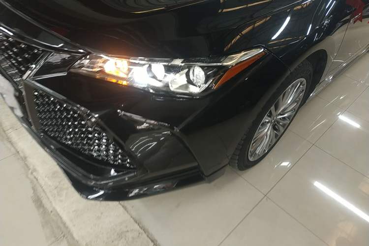 Used Toyota Avalon 2019 Dual-Engine 2.5L XLE Prestige Version China VI Standard Left Front Headlight