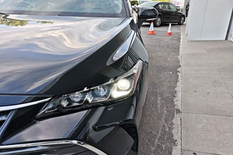 Used Toyota Avalon 2019 Dual-Engine 2.5L Luxury Edition China VI Standard Left Front Headlight