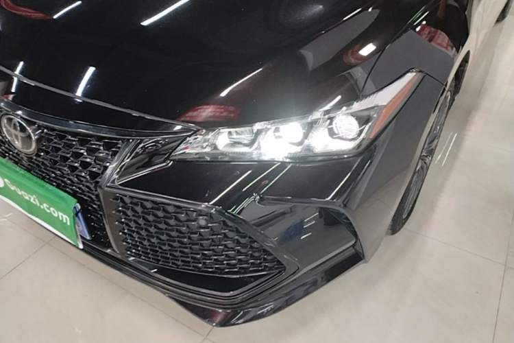 Used Toyota Avalon 2019 2.0L XLE Premium Edition China VI Left Front Headlight