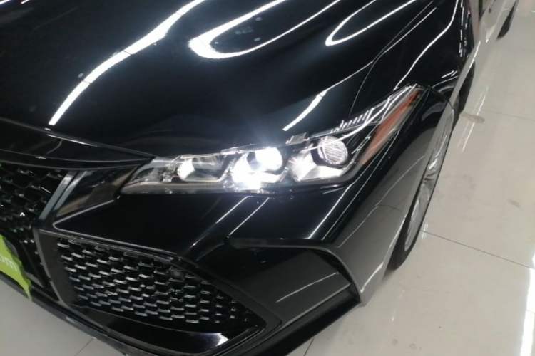 Used Toyota Avalon 2019 Dual-Engine 2.5L XLE Prestige Version China VI Standard Left Front Headlight