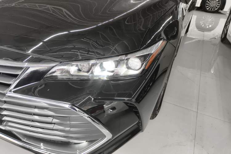 Used Toyota Avalon 2019 2.0L Ambition Edition China VI Left Front Headlight