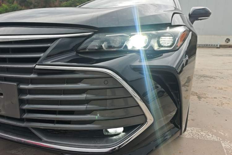 Used Toyota Avalon 2019 2.0L XLE Premium Edition China VI Left Front Headlight