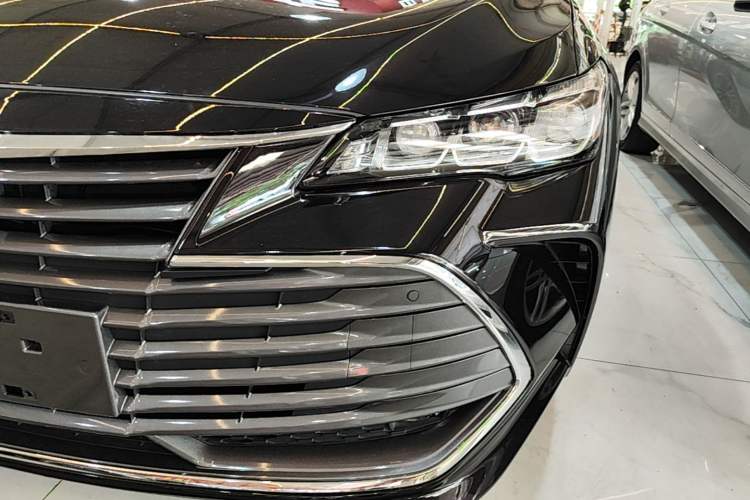 Used Toyota Avalon 2019 2.0L XLE Premium Edition China VI Left Front Headlight