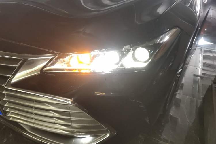 Used Toyota Avalon 2019 Dual-Engine 2.5L XLE Prestige Version China VI Standard Left Front Headlight