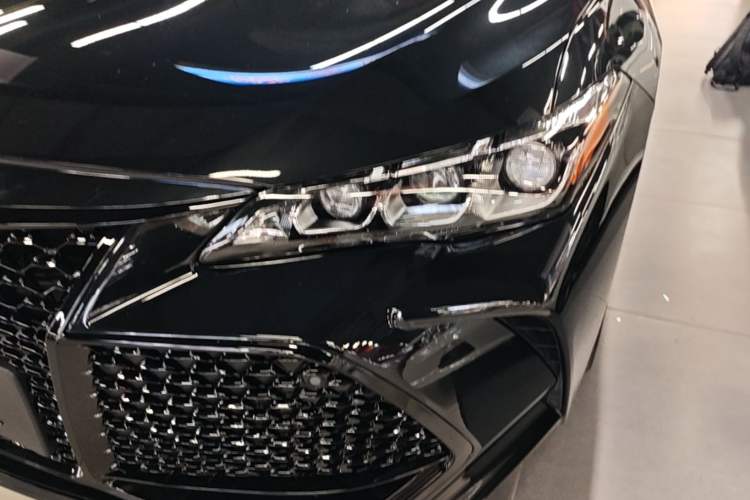 Used Toyota Avalon 2019 2.0L XLE Premium Edition China VI Left Front Headlight