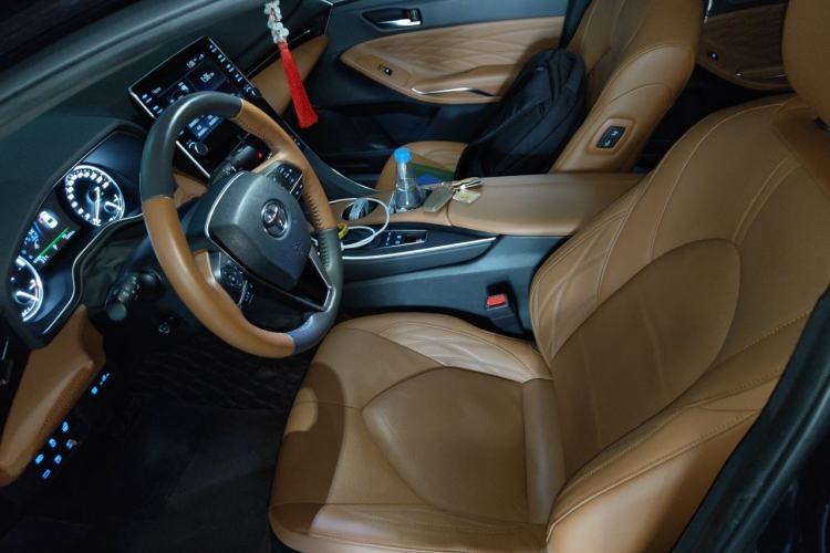 Used Toyota Avalon 2019 Dual-Engine 2.5L Limited Flagship Edition China VI Standard Left Front Seat