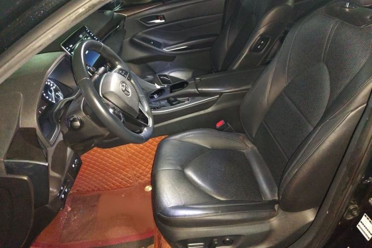 Used Toyota Avalon 2019 2.0L XLE Premium Edition China VI Left Front Seat