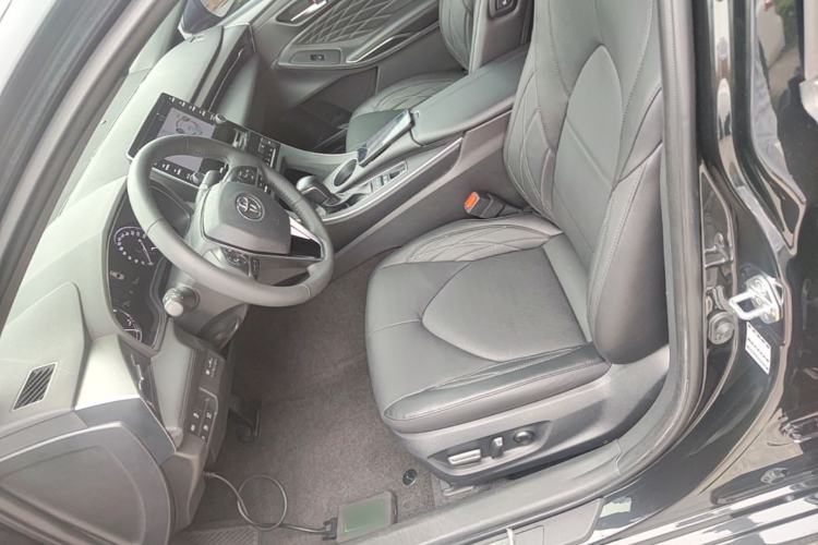 Used Toyota Avalon 2019 Dual-Engine 2.5L XLE Prestige Version China VI Standard Left Front Seat