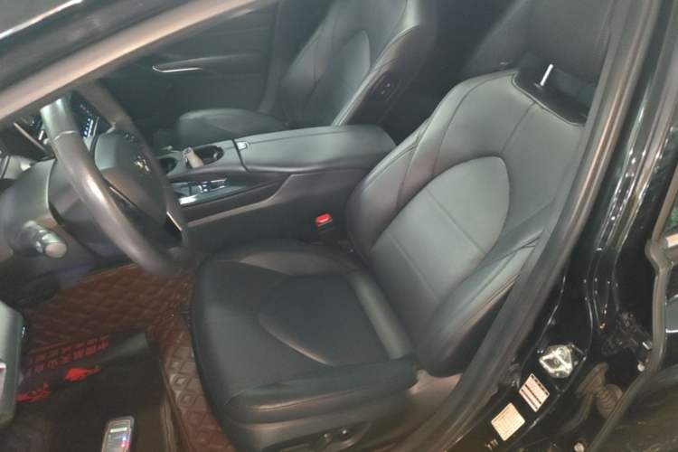Used Toyota Avalon 2019 2.0L XLE Premium Edition China VI Left Front Seat