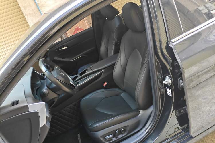 Used Toyota Avalon 2019 2.0L Luxury Edition China VI Standard Left Front Seat