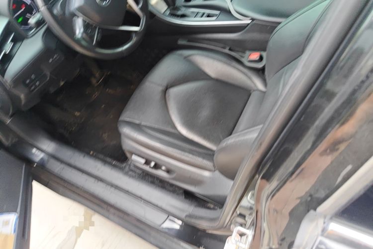 Used Toyota Avalon 2019 Dual-Engine 2.5L Luxury Edition China VI Standard Left Front Seat