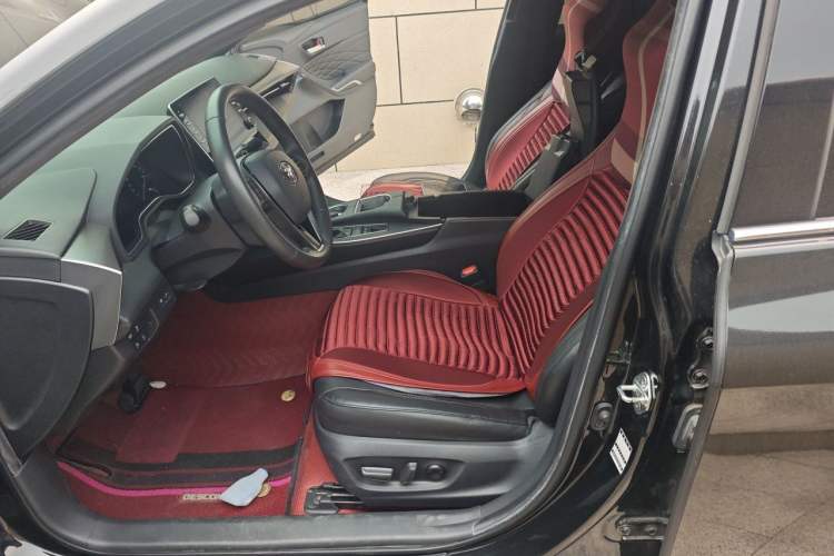 Used Toyota Avalon 2019 Dual-Engine 2.5L XLE Prestige Version China VI Standard Left Front Seat