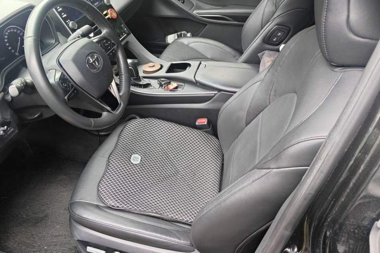 Used Toyota Avalon 2019 2.0L XLE Premium Edition China VI Left Front Seat