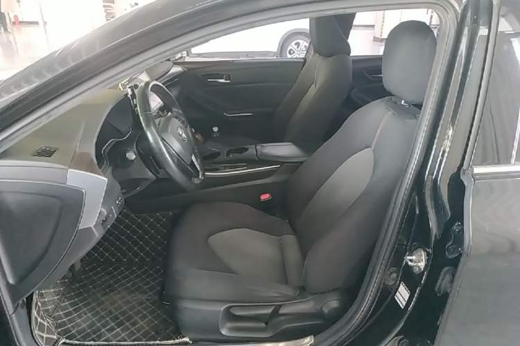 Used Toyota Avalon 2019 2.5L Ambition Version China VI Standard Left Front Seat