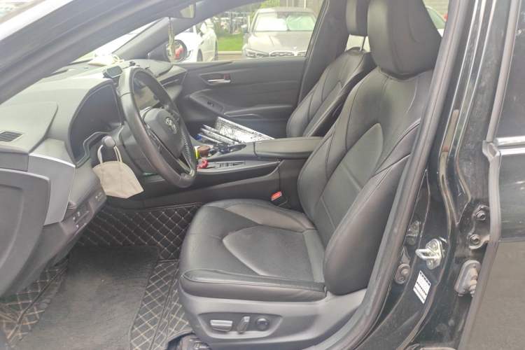 Used Toyota Avalon 2019 Dual-Engine 2.5L Luxury Edition China VI Standard Left Front Seat