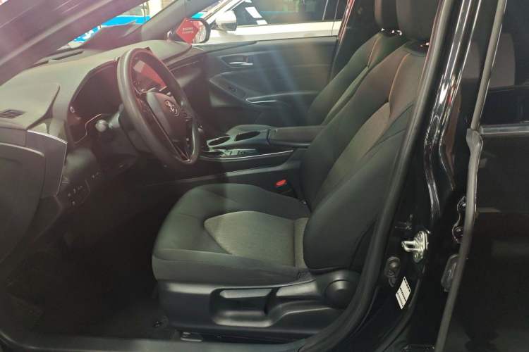 Used Toyota Avalon 2019 2.0L Ambition Edition China VI Left Front Seat