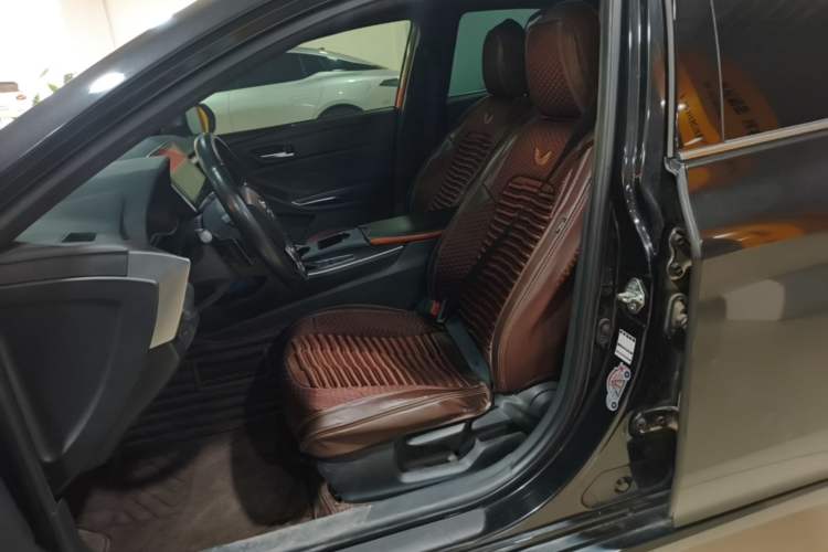 Used Toyota Avalon 2019 2.5L Ambition Version China VI Standard Left Front Seat