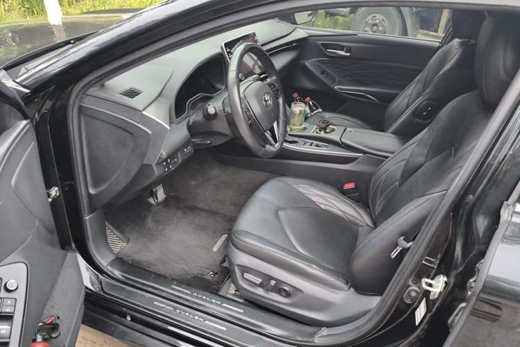 Used Toyota Avalon 2019 Dual-Engine 2.5L XLE Prestige Version China VI Standard Left Front Seat