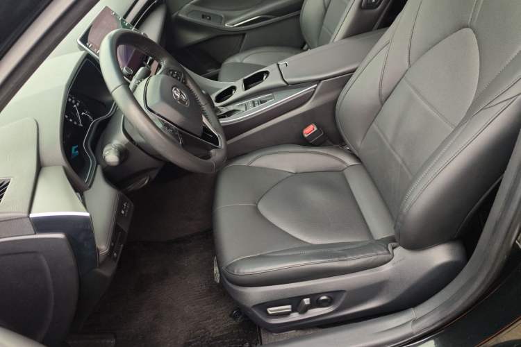 Used Toyota Avalon 2019 Dual-Engine 2.5L Luxury Edition China VI Standard Left Front Seat