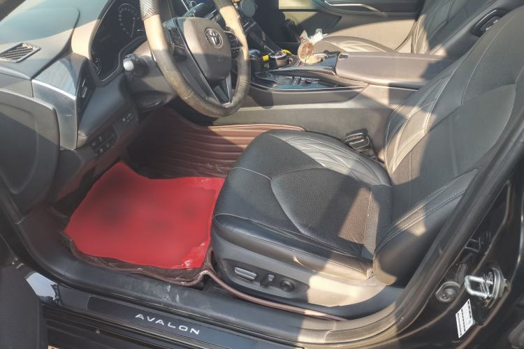 Used Toyota Avalon 2019 2.5L Touring Premium Version China VI Standard Left Front Seat