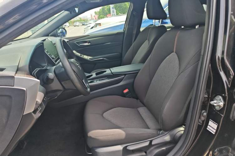 Used Toyota Avalon 2019 2.0L Ambition Edition China VI Left Front Seat