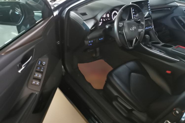 Used Toyota Avalon 2019 2.0L Ambition Edition China VI Left Front Seat