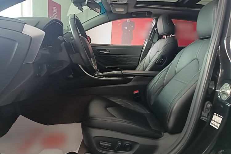 Used Toyota Avalon 2019 2.5L Touring Premium Version China VI Standard Left Front Seat
