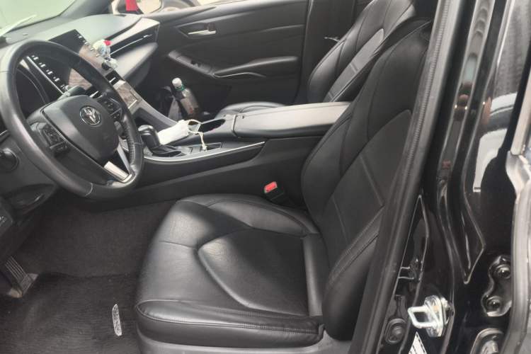 Used Toyota Avalon 2019 2.0L XLE Premium Edition China VI Left Front Seat