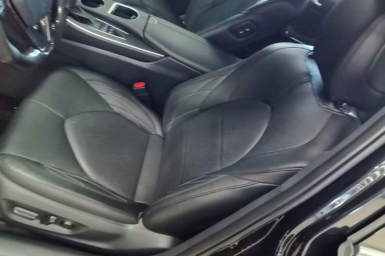 Used Toyota Avalon 2019 Dual-Engine 2.5L XLE Prestige Version China VI Standard Left Front Seat