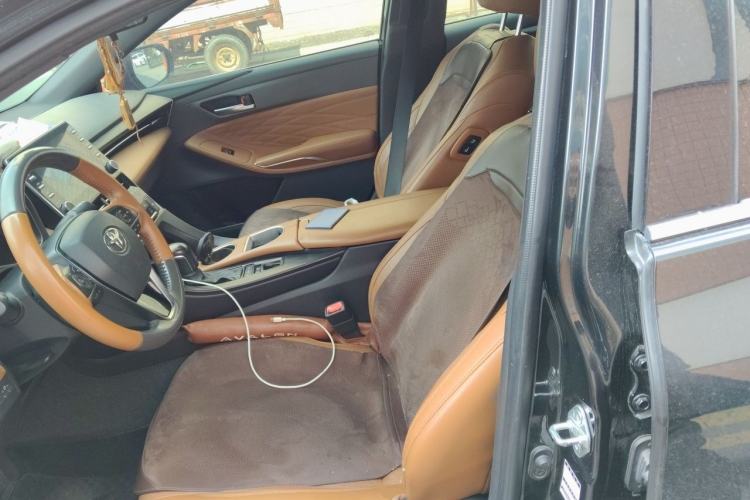 Used Toyota Avalon 2019 Dual-Engine 2.5L XLE Prestige Version China VI Standard Left Front Seat