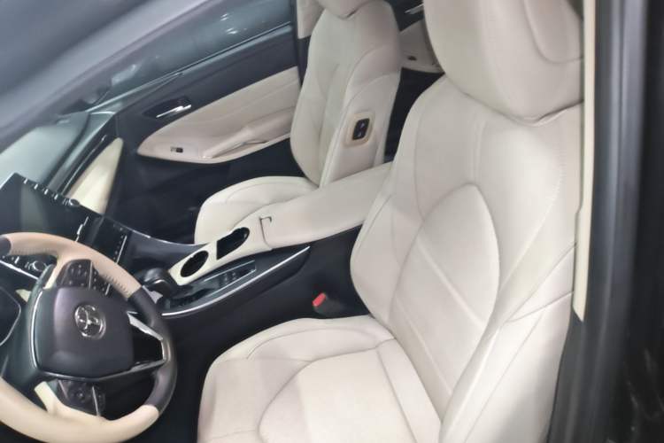 Used Toyota Avalon 2019 Dual-Engine 2.5L Luxury Edition China VI Standard Left Front Seat