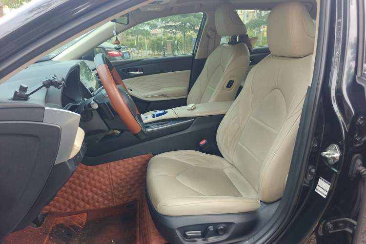 Used Toyota Avalon 2019 2.5L Touring Premium Version China VI Standard Left Front Seat