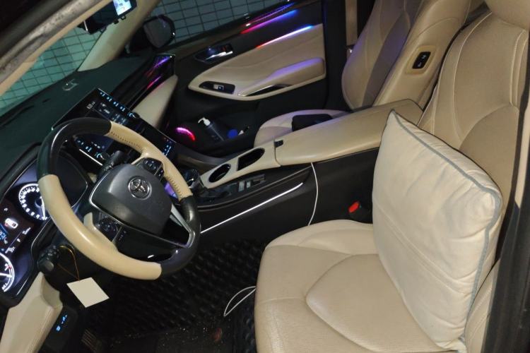 Used Toyota Avalon 2019 Dual-Engine 2.5L Luxury Edition China VI Standard Left Front Seat