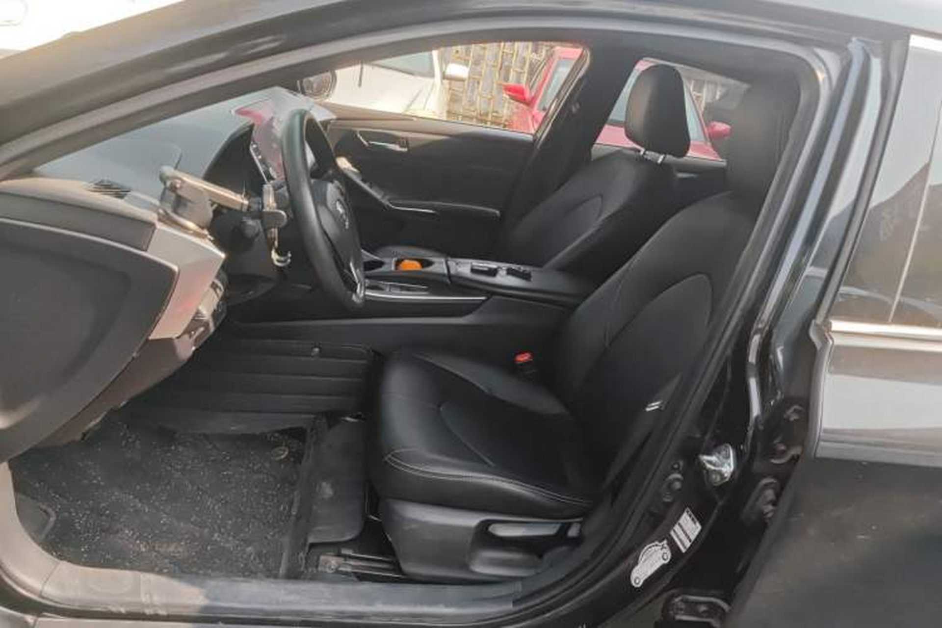 Used Toyota Avalon 2019 2.0L Ambition Edition China VI Left Front Seat