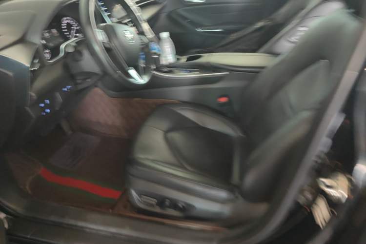 Used Toyota Avalon 2019 Dual-Engine 2.5L Luxury Edition China VI Standard Left Front Seat
